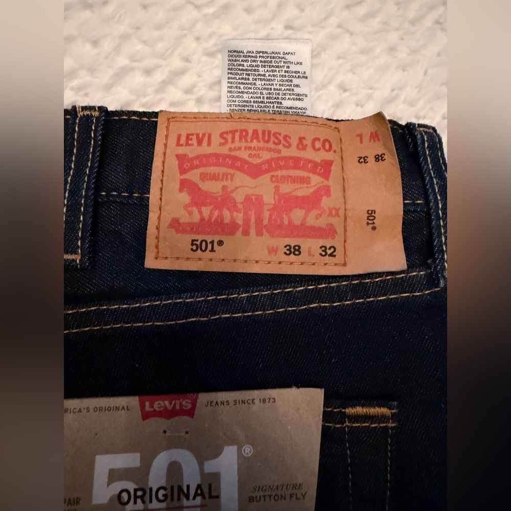 Levi's Men's 501 Straight Jeans - Deep Indigo Button fly - Picture 5 of 6